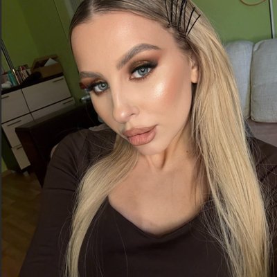 🎥 LIVE now: Miss Polina Live 😈💋