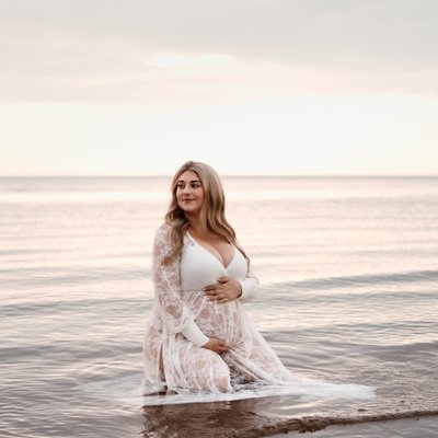 Coconut Queen 👸 🥥 PREGNANT