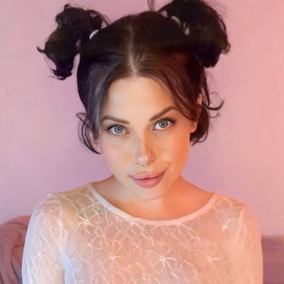 Lina Reyπ