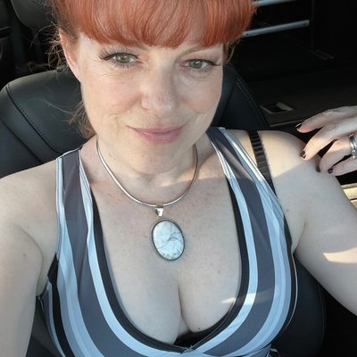 Saffron Lenore