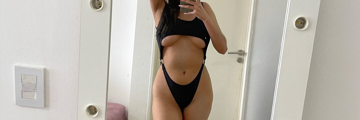 🌳 𝐒𝐞𝐫𝐞𝐧𝐚 𝐇𝐚𝐢𝐫𝐲 𝐋𝐚𝐭𝐢𝐧𝐚 (𝙉𝙤 𝙋𝙋𝙑) 👅🎮 cover