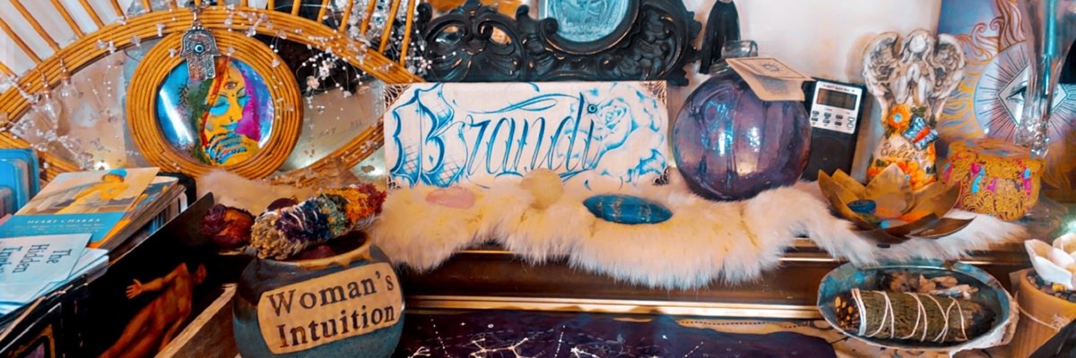 Itsbrandiwithaneye cover