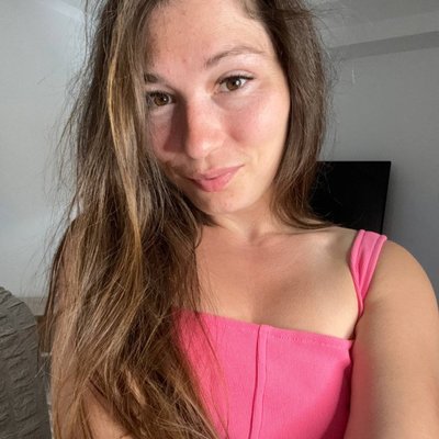 Anna β€οΈβπ₯ Hairy girlfriend