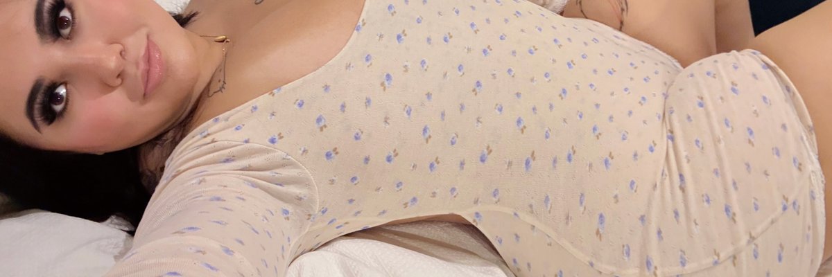 🎀Chloe Rose🎀 Thick Queen 🥛 cover