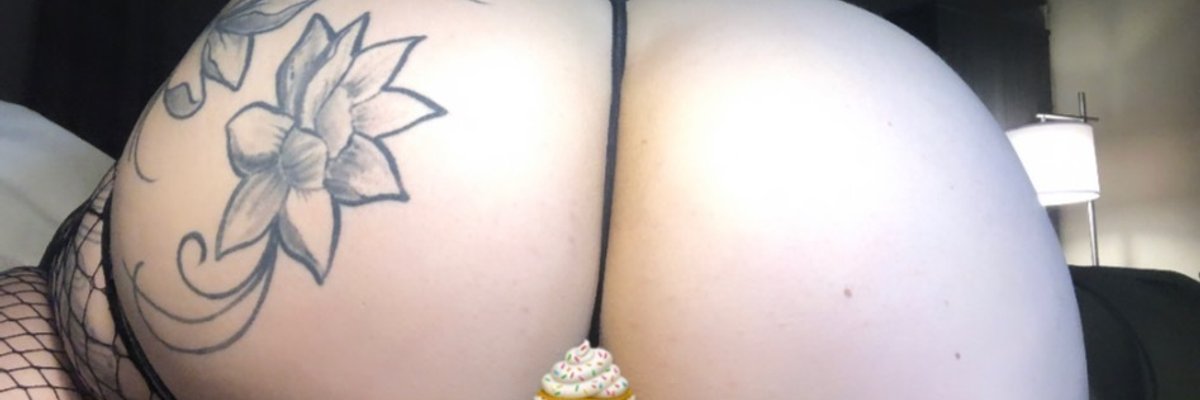 ❄️ SNOWBUNNYS 🧁 🍑 cover