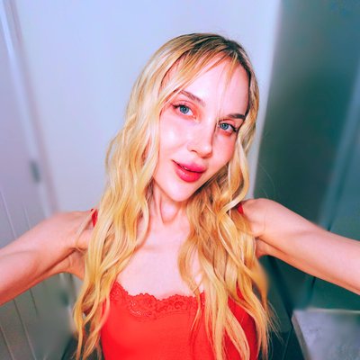 Sofie Skye ๐ VIP OF ๐