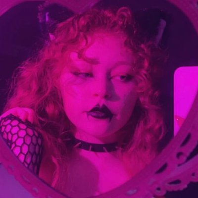 🔪Strawbewie🥀