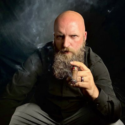 The Smoking Dom