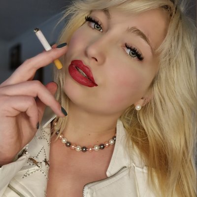Theresa_Smoke