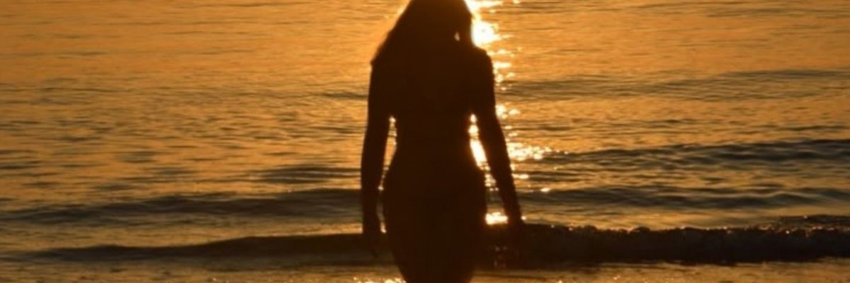 👙TheTanLineQueen👑 cover