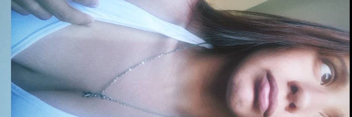 •.°•.🔥Carla 🍑-.°.• cover