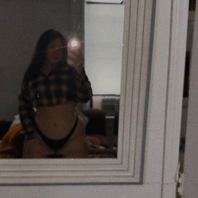CurvyQueenTee