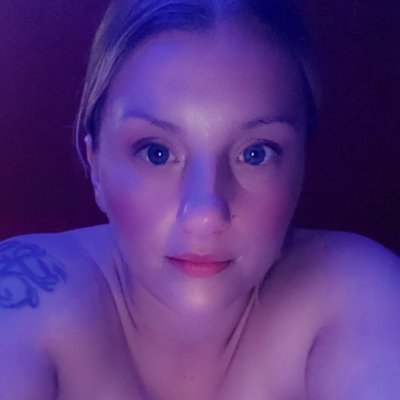 Blueeyedbootyqueen๐