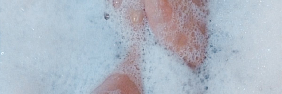 playful feet cover