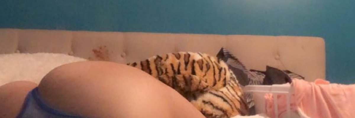 Cinthia Queenv cover