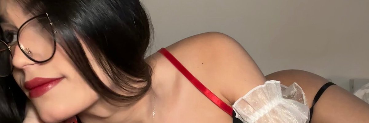 𝑀𝒾𝒶 𝒱𝒶𝓁𝑒𝓃𝓉𝒾𝓃𝒶 cover