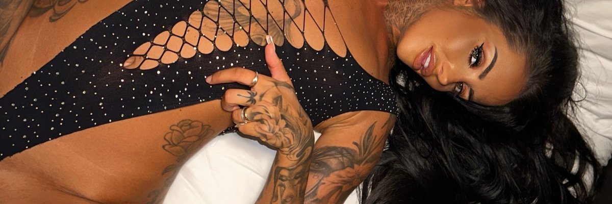 Victoria Blendell 🖤 cover