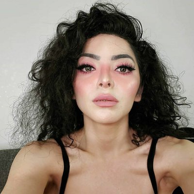 Xena 🍑🍆 THICK CLIT