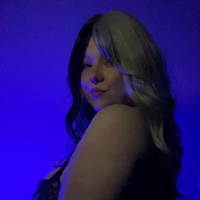 πΈ Curvy Joly πΈ