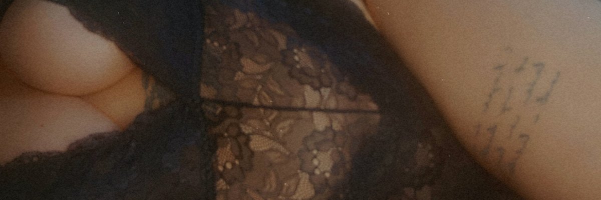 riley 🖤🦇❤️‍🔥 cover