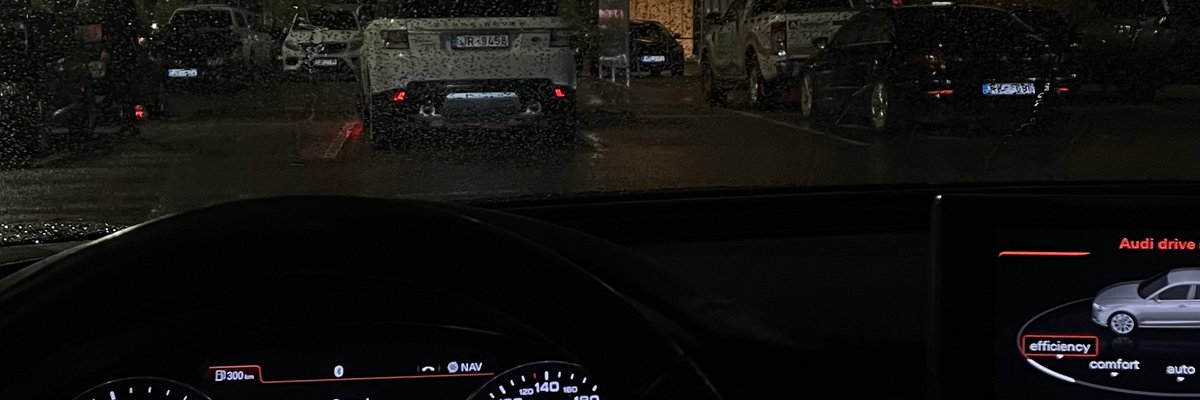 YourlovelyHUGO cover