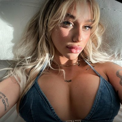 Zoe Consagra